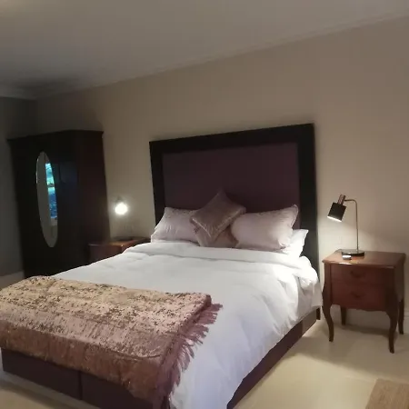בית הארחה 1 Bed *