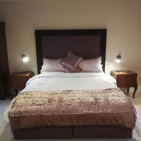 בית הארחה 1 Bed *