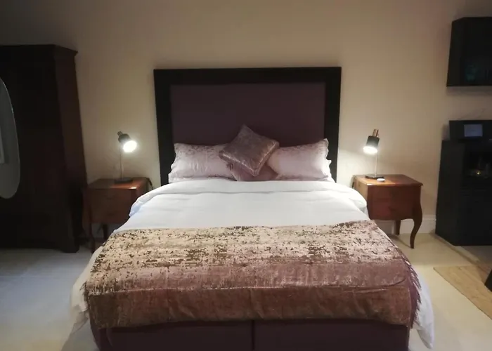 בית הארחה 1 Bed *